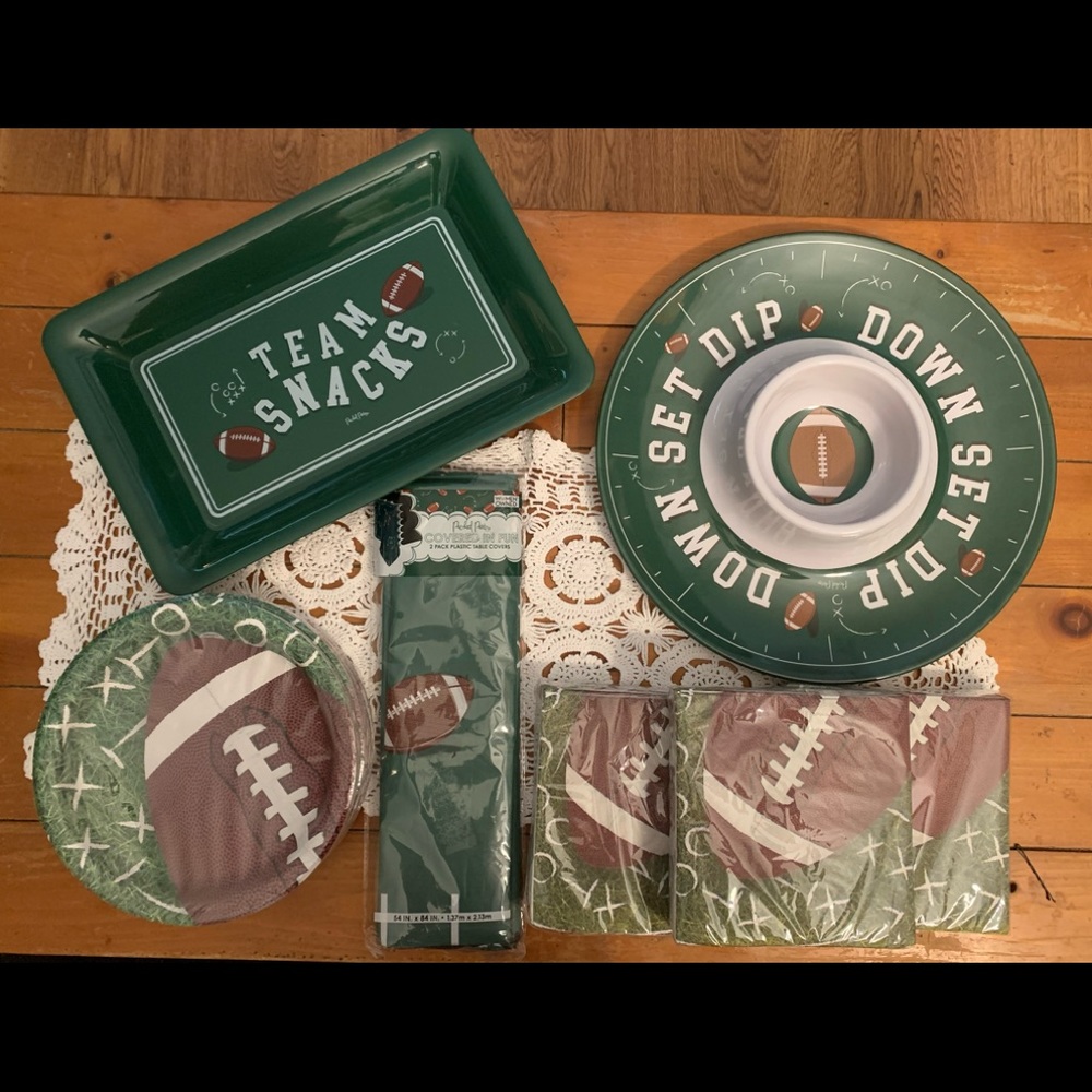 TAILGATING TIME. NEW Huge Tailgating Party Bundle See Description